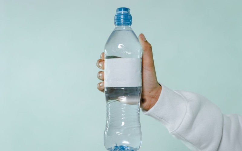 コンビニの水は体に悪い？安全性について