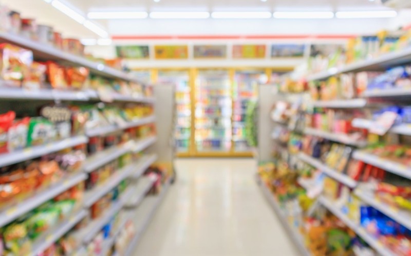 コンビニで水を買う人は増加傾向にある